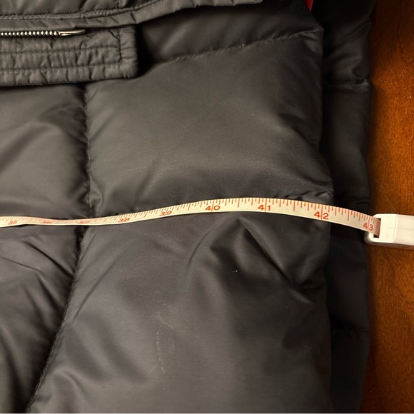 Gap Black Puffer Coat with Red Lining - Picture 10 of 10